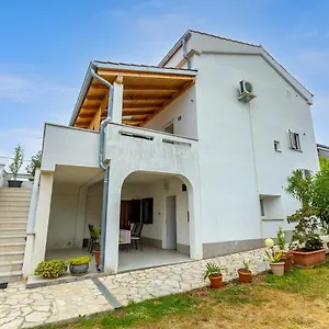 Appartamento Anton, Punat